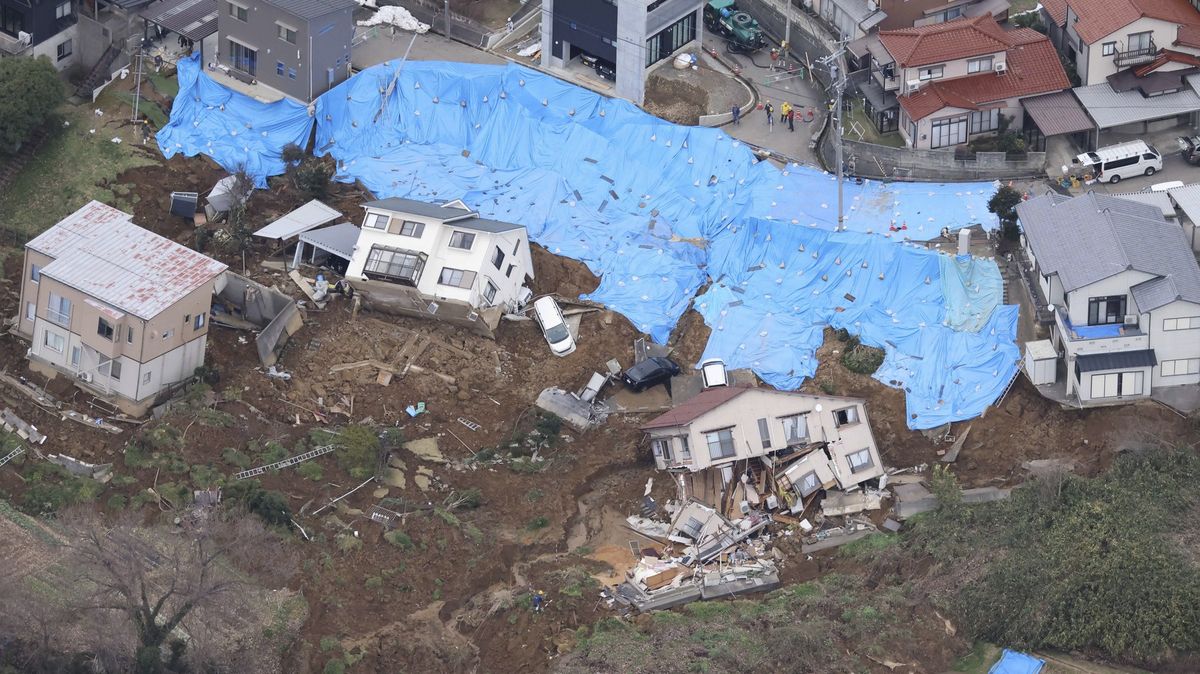 Zemětřesení v Japonsku si vyžádalo už 64 obětí